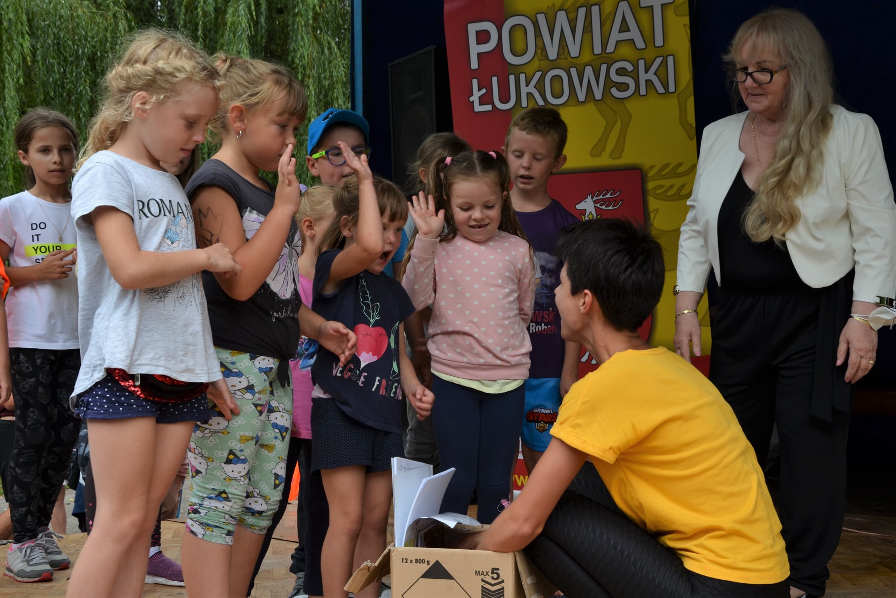 KRZYWDA. Biegali, skakali i grali w tenisa (ZDJĘCIA) - Zdjęcie główne