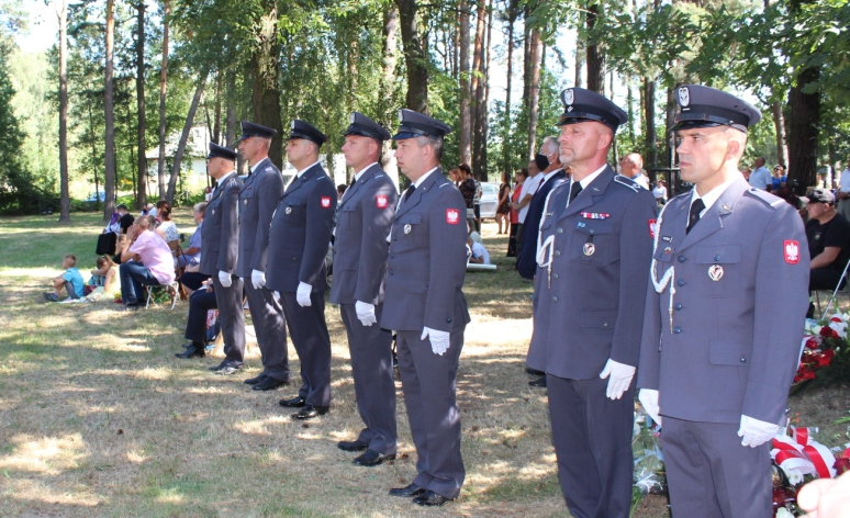 Uroczystości na cmentarzu wojennym w Łukowie  - Zdjęcie główne