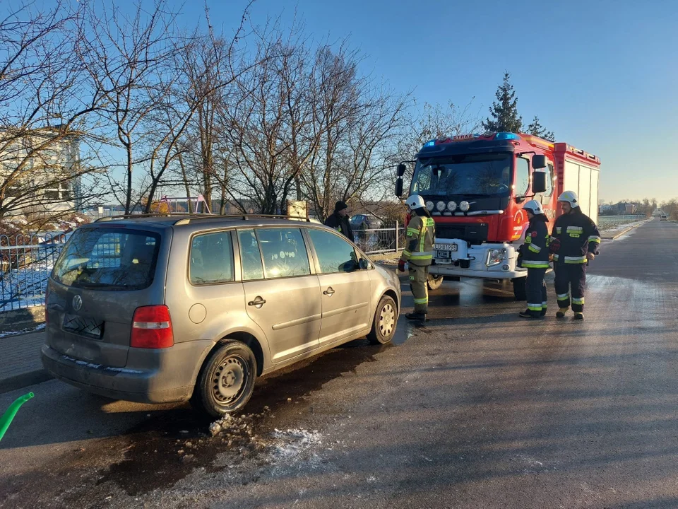 Awaria hamulców wywołała pożar auta - Zdjęcie główne