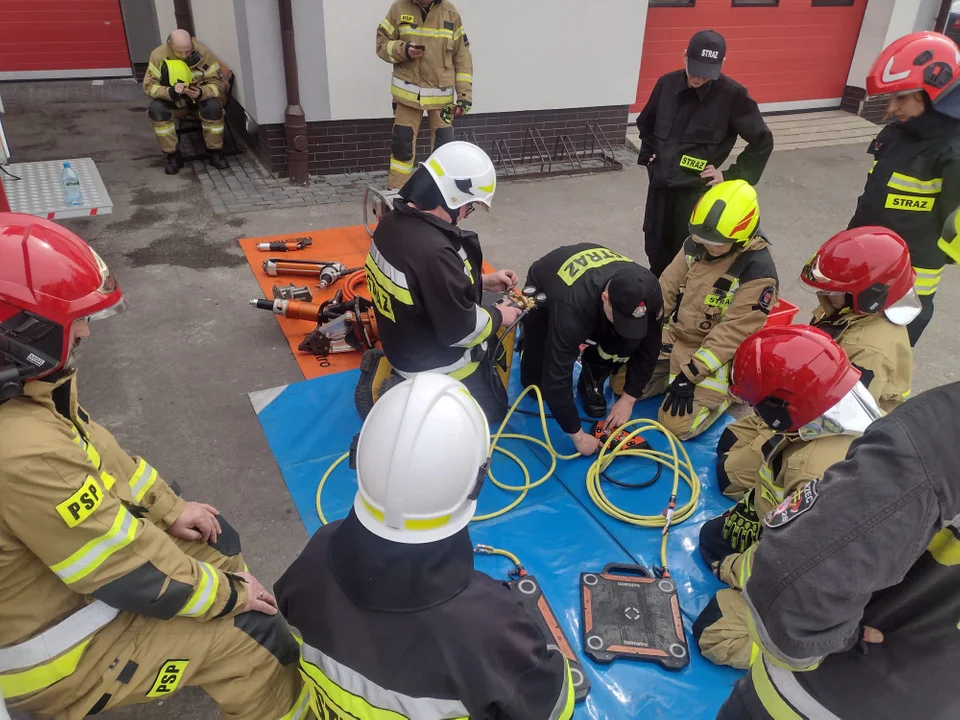 Zakończyło się szkolenie podstawowe strażaków ratowników Ochotniczych Straży Pożarnych z powiatu łukowskiego - Zdjęcie główne