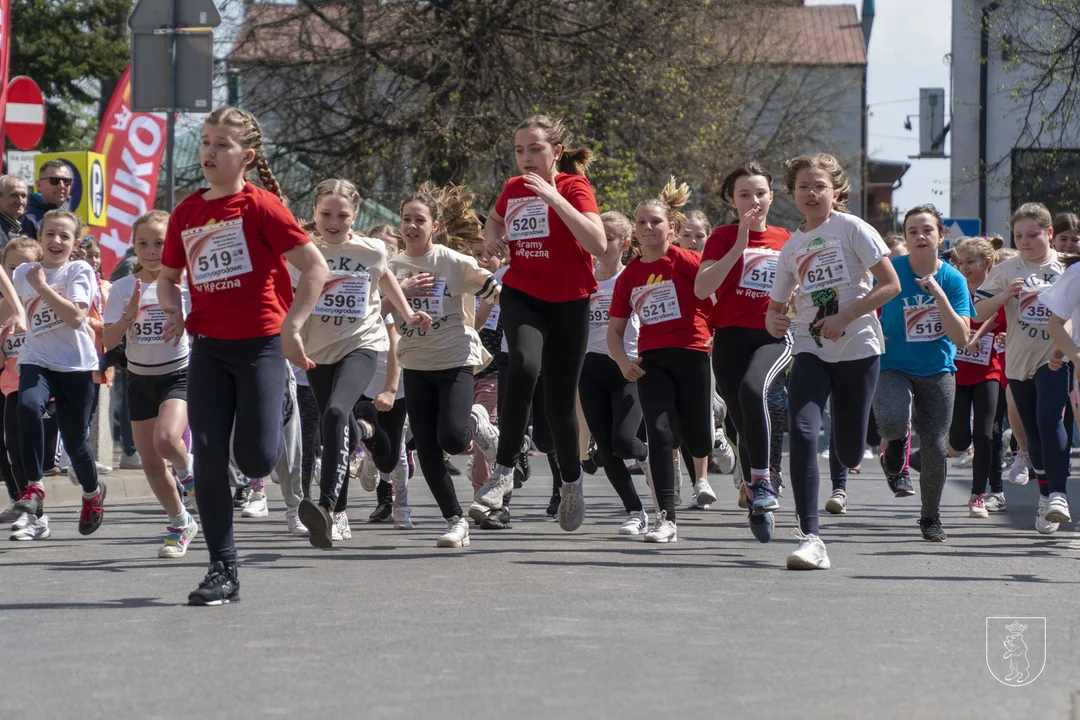 Co w weekend? Piątek: 3 Maja: uroczystości, pokaz musztry, uliczne biegi. W niedzielę 5 maja impreza w Muzeum  Sienkiewicza w Woli Okrzejskiej - Zdjęcie główne