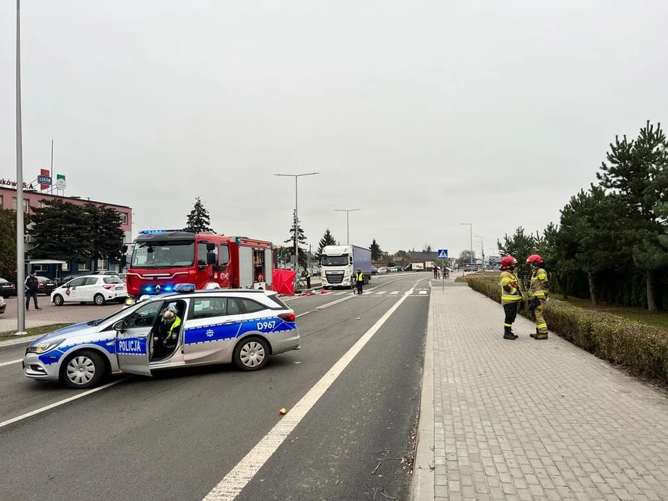 ŁUKÓW Na ulicy Przemysłowej zginęła rowerzystka. Potrącił ją tir - Zdjęcie główne