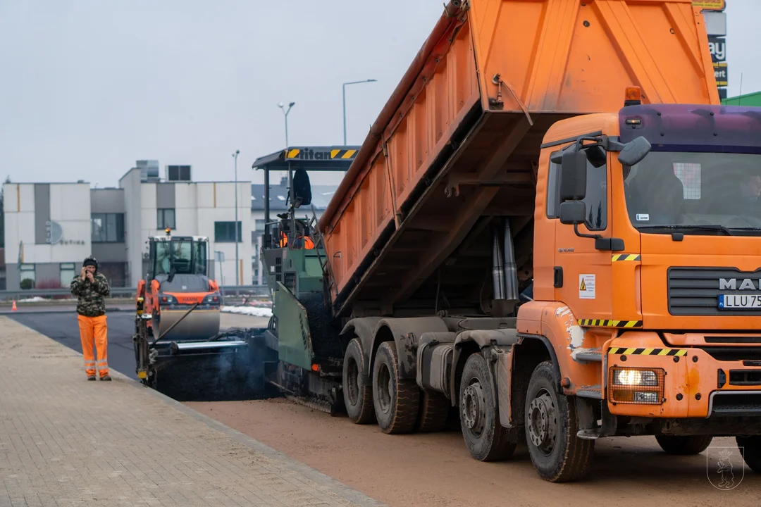 Łuków. Miasto kupiło trzy działki. Powstaną tam nowe parkingi - Zdjęcie główne