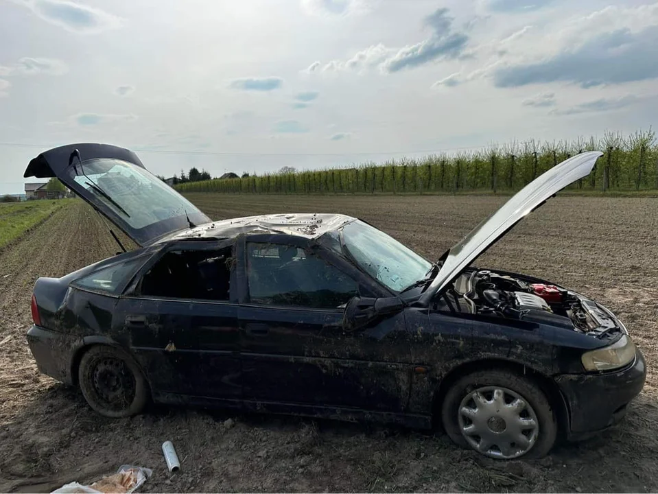 Powiat łukowski: Wypadek samochodowy w gminie Krzywda. Pomogli m.in. strażacy - Zdjęcie główne