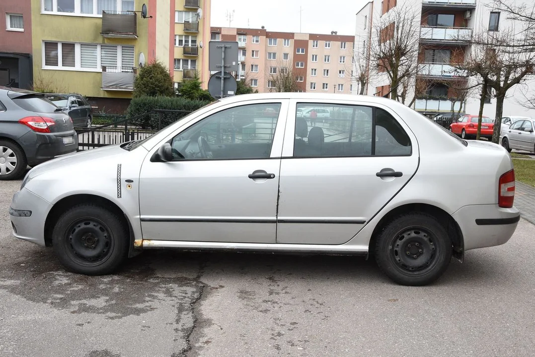 Łuków. Bez prawa jazdy i bez hamulca. 39-latek potrącił pieszego i zniknął z miejsca wypadku - Zdjęcie główne