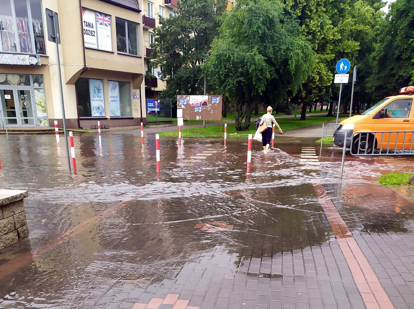 Przejście dla pieszych na ul. Stawki koło ul. Dmocha