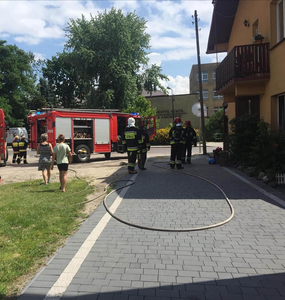 Dzisiaj przed południem strażacy gasili ogień w Pizzerii Piekiełko w Adamowie  - Zdjęcie główne