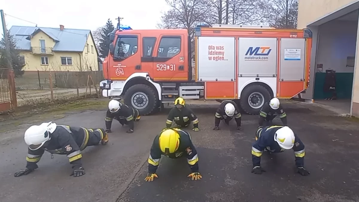 Nasi strażacy pompują dla Kazika - Zdjęcie główne