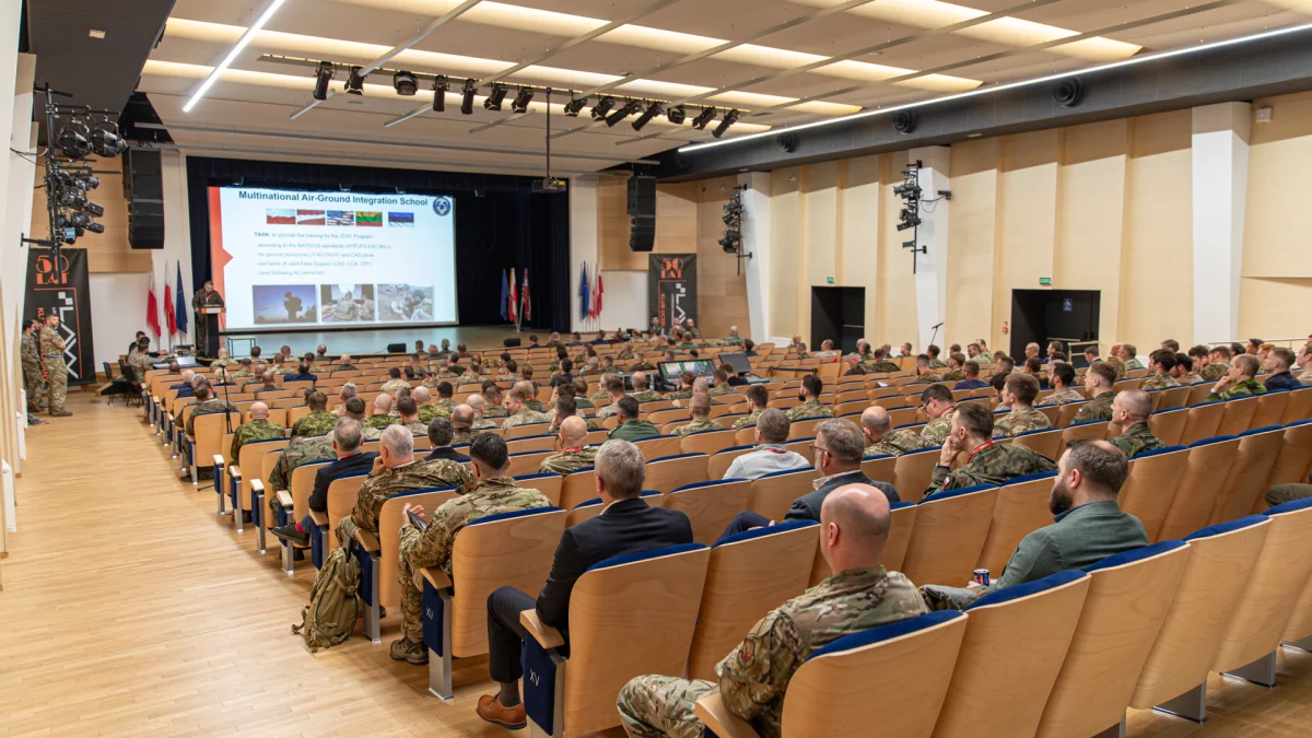 Międzynarodowa, trzydniowa konferencja w Lotniczej Akademii Wojskowej - Zdjęcie główne