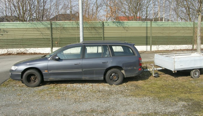 Kradzież przy sklepie. Złodziej - złota rączka - Zdjęcie główne