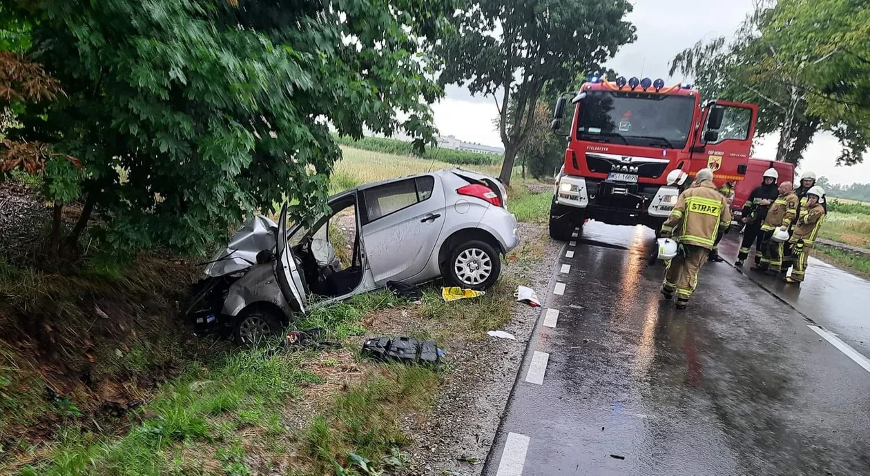 Trzy karetki zabrały rannych w wypadku do siedleckiego szpitala - Zdjęcie główne