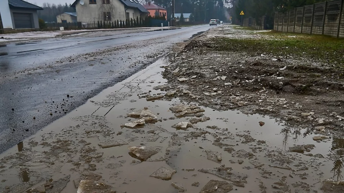 Przywory Duże wkrótce z nową drogą. Gmina Domanice pięknieje w oczach - Zdjęcie główne