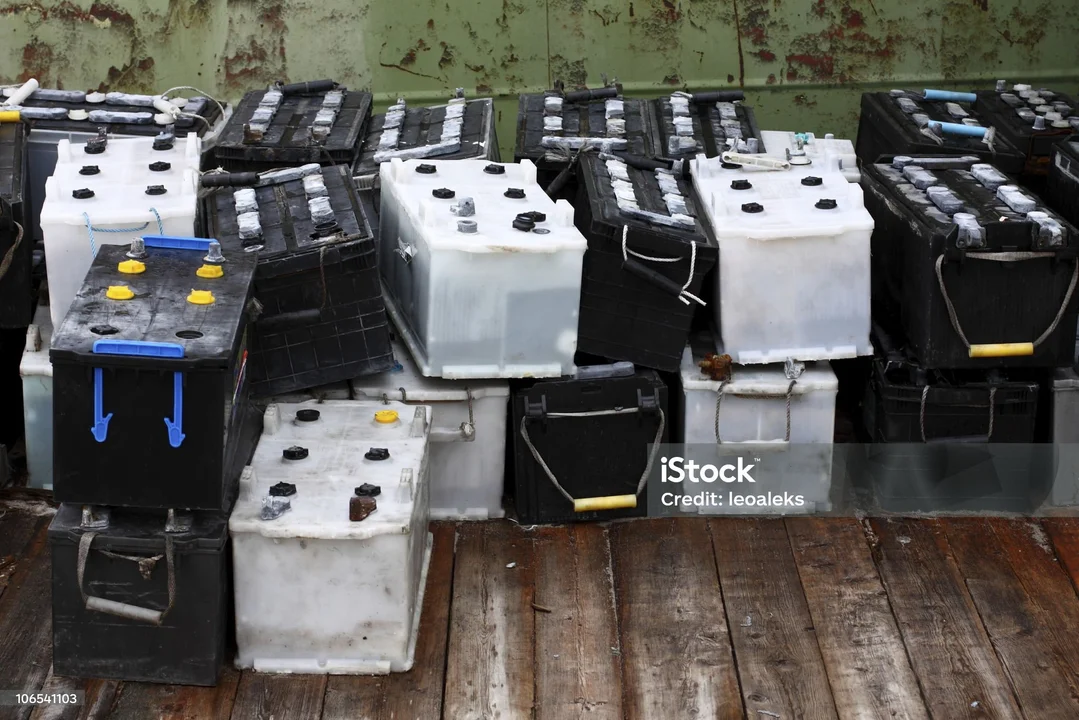 Siedlce: Ukradli używane akumulatory - Zdjęcie główne