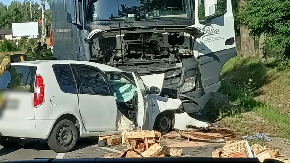 Kierująca skodą zginęła na miejscu - Zdjęcie główne