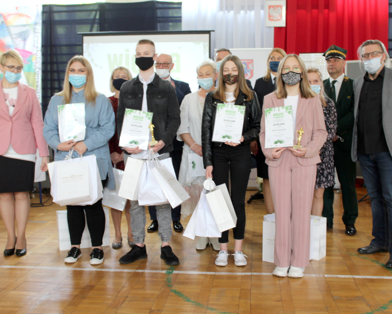 Gala finałowa I Międzyszkolnego Konkursu Fotograficznego "Wiosna w obiektywie" - GALERIA - Zdjęcie główne