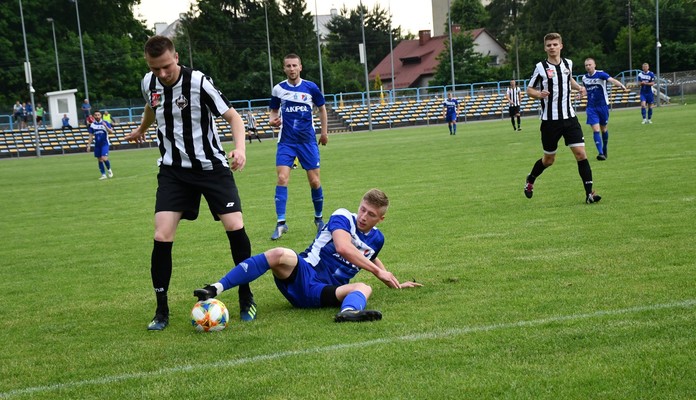 Zdecydował jeden gol. Mazovia grała z Huraganem - Zdjęcie główne