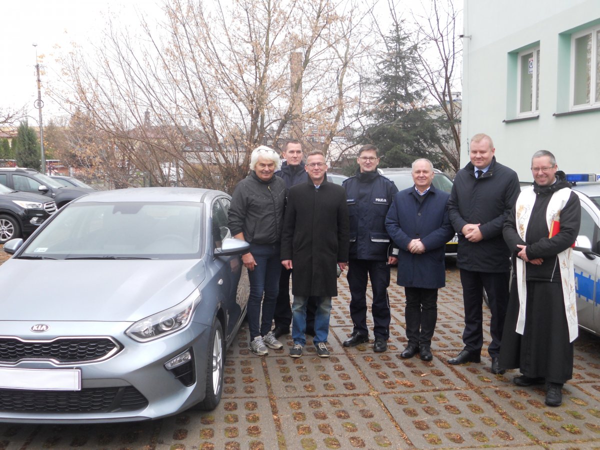 Tak wygląda nowa nieoznakowana fura naszej policji - Zdjęcie główne