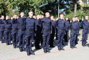 Policjanci złożyli ślubowanie. Wręczono także medale - Zdjęcie główne