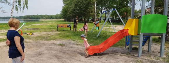 Nowy plac zabaw nad Piasecznem  - Zdjęcie główne