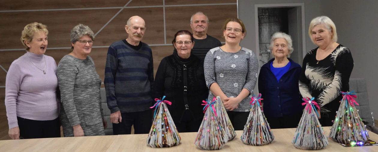 Klub Seniora w Ludwinie: Stanisława Wąsik, Stanisława Maleszyk, Grażyna Gramoszek, Kazimierz Gramoszek, Marian Ogórek, Mieczysława Ogórek, Krystyna Węgorska. Instruktor Małgorzata Król-Smagała 