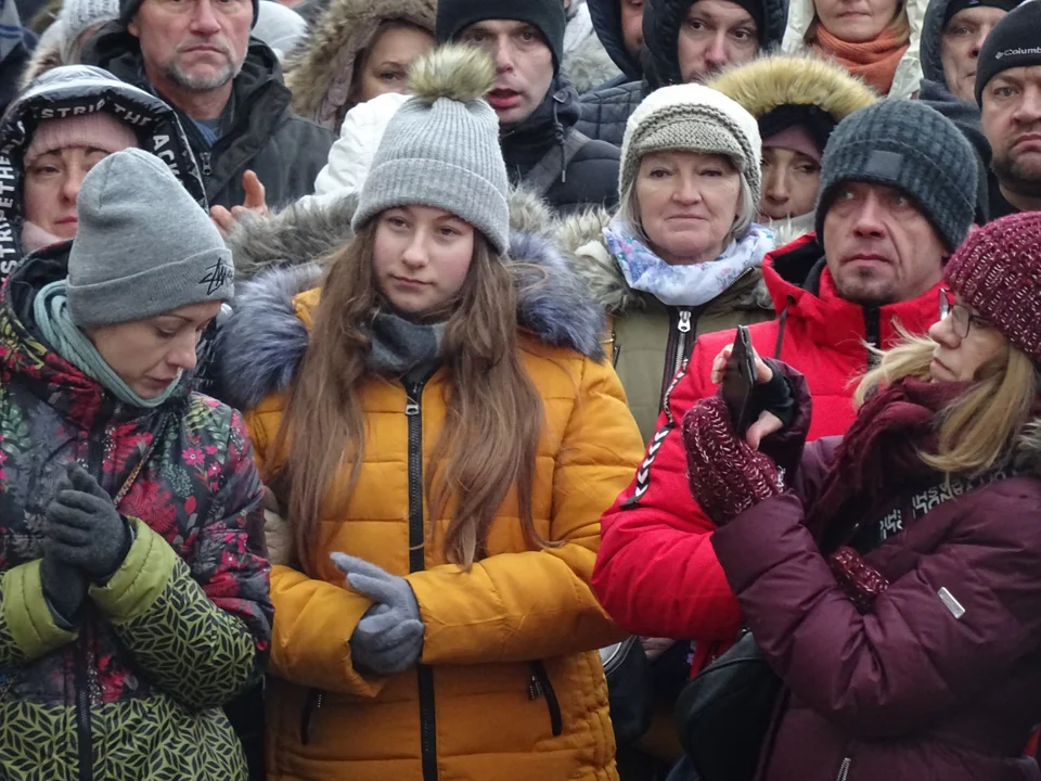 Na Placu Zamkowym w Lublinie odbył się protest przeciwko przymusowym szczepieniom 