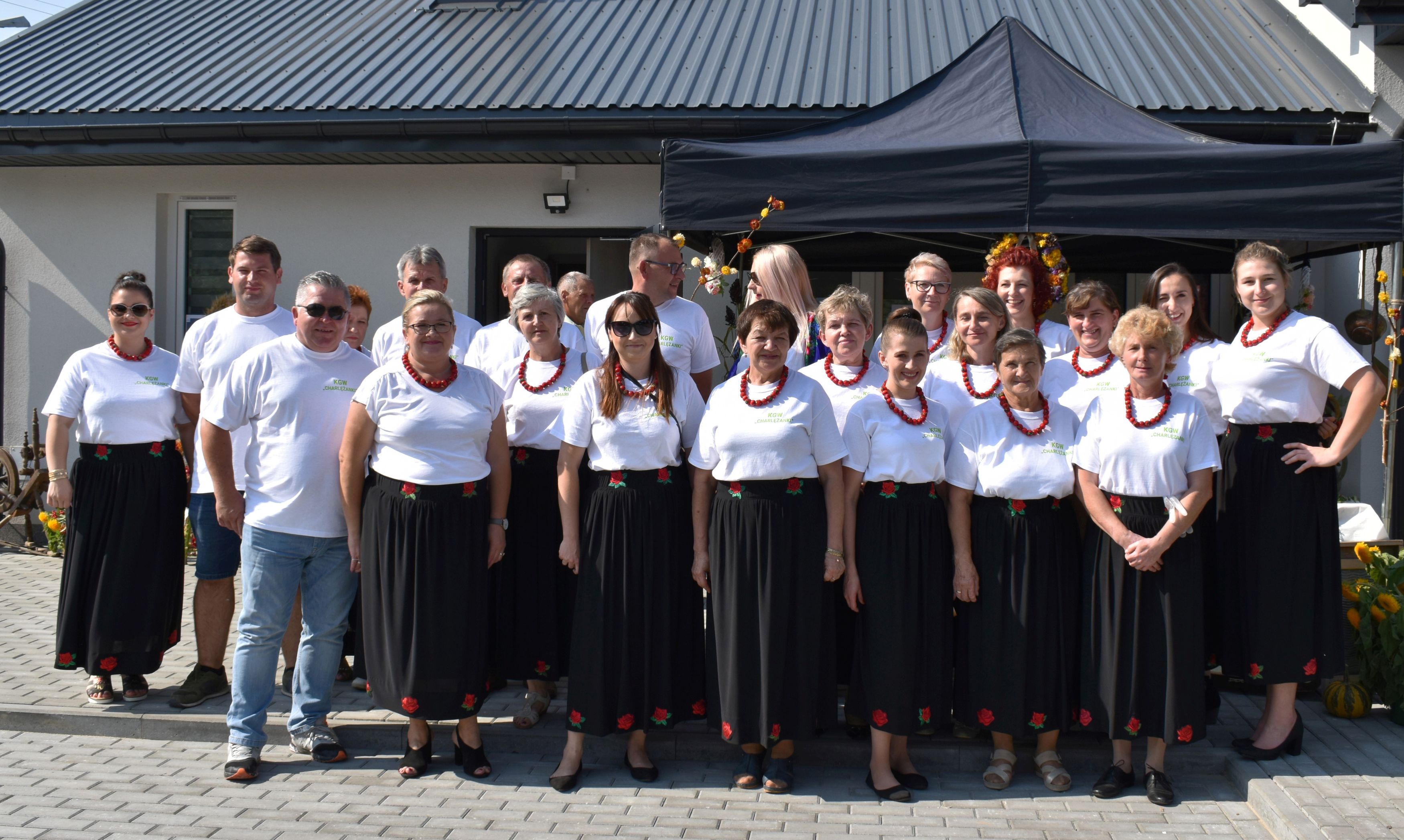 Tak się bawi Charlęż. Debiut KGW "Charlężanki" (Zdjęcia) - Zdjęcie główne