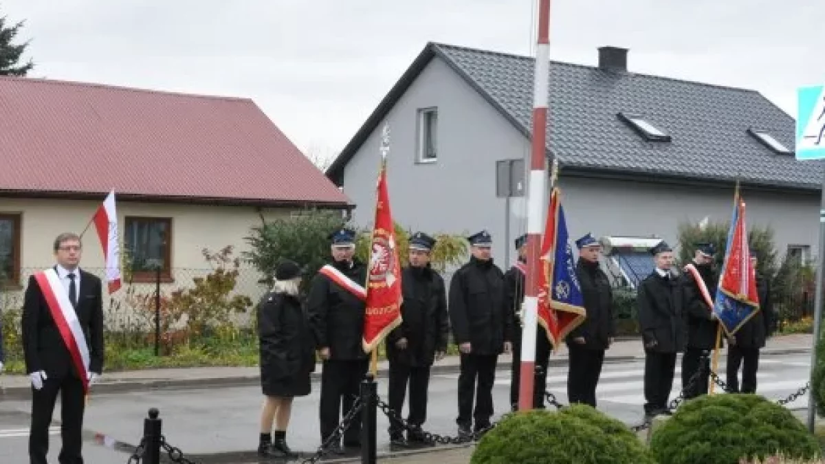 Uroczyste obchody Święta Niepodległości w Cycowie - Zdjęcie główne