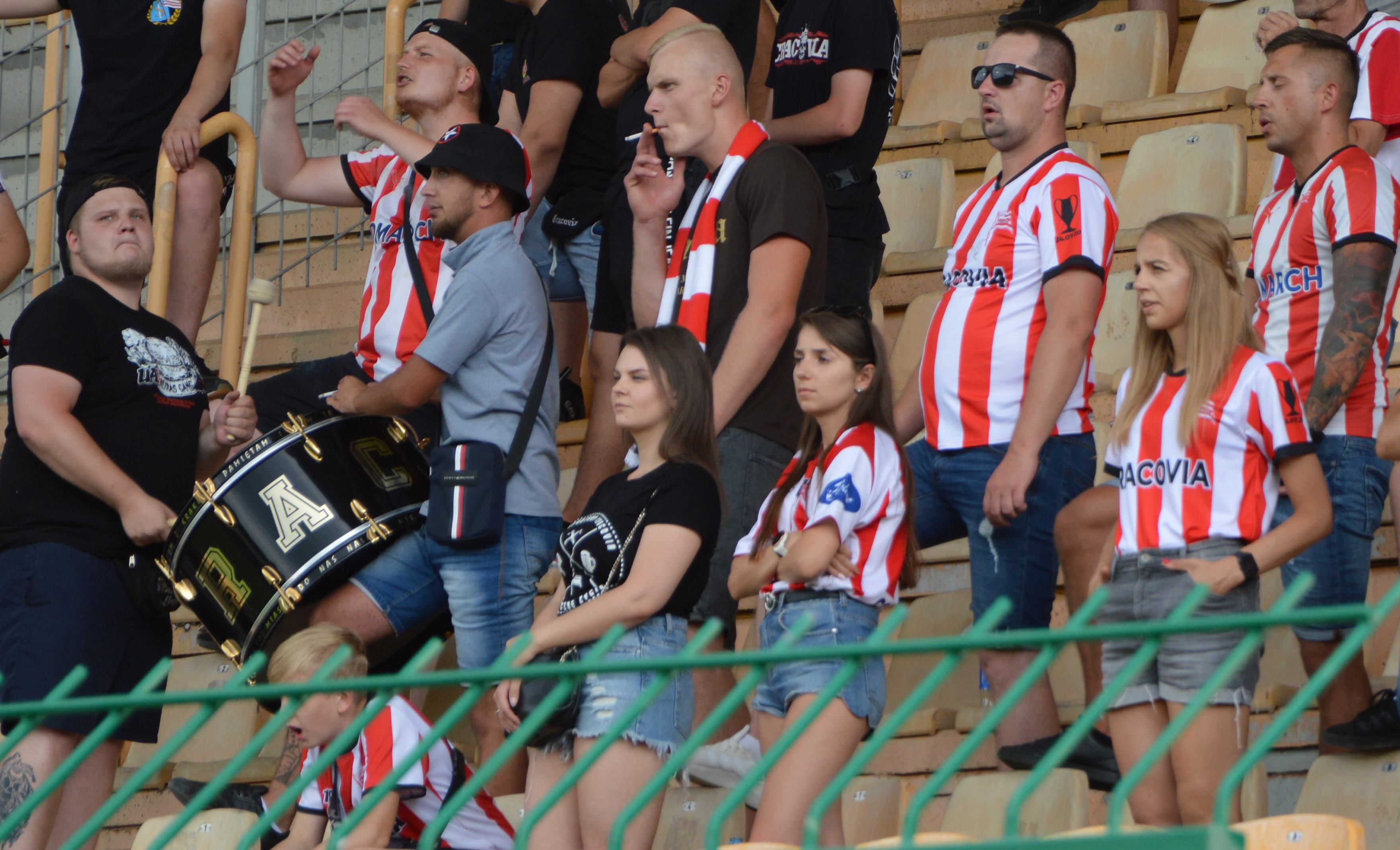 Do Grodu Dzika przyjechała też liczna grupa fanów Cracovii