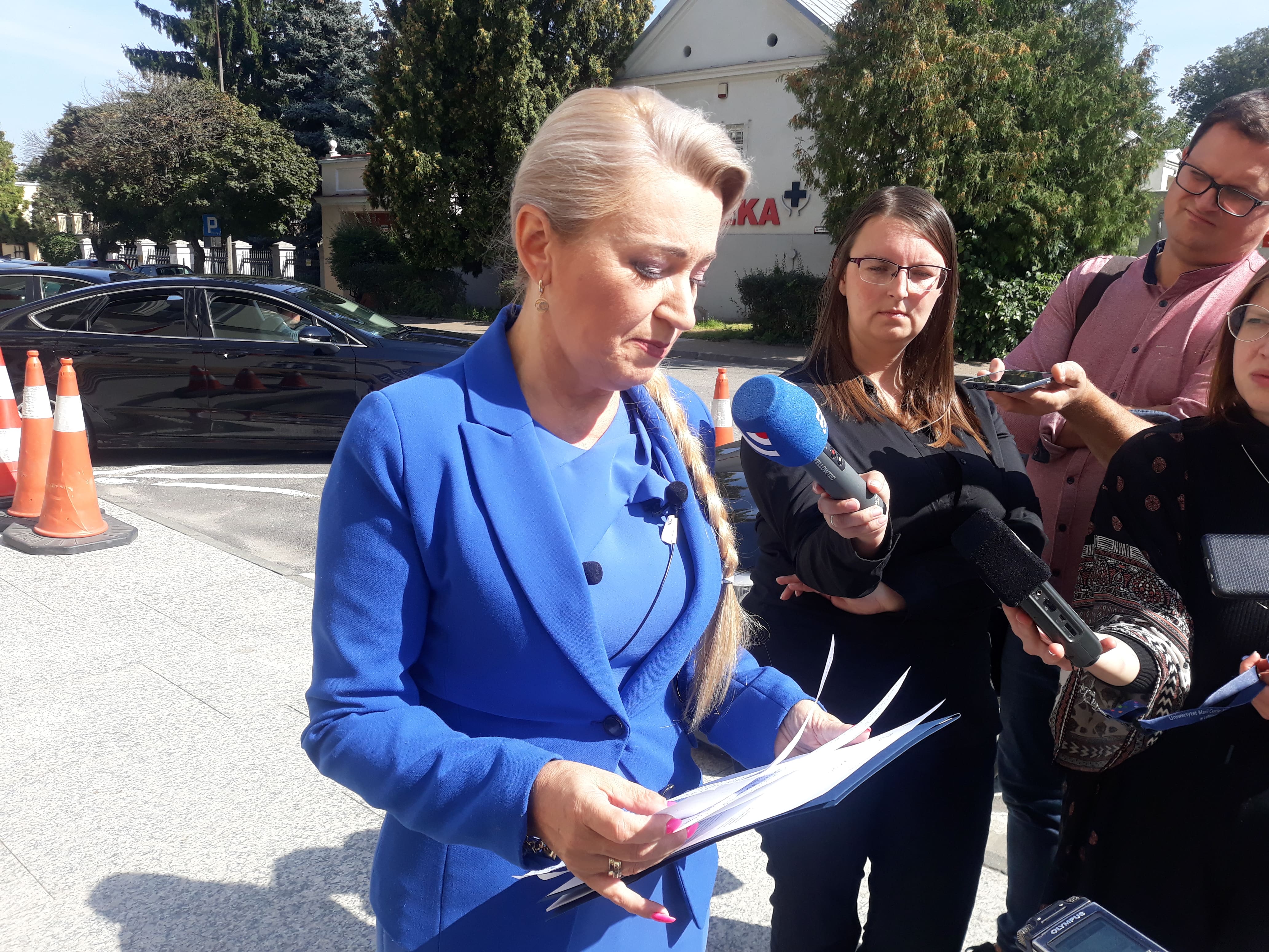 Lublin: Coraz więcej zakażeń w szkołach. Poseł Marta Wcisło: Rząd ignoruje czwartą falę koronawirusa, flirtując z antyszczepionkowcami - Zdjęcie główne