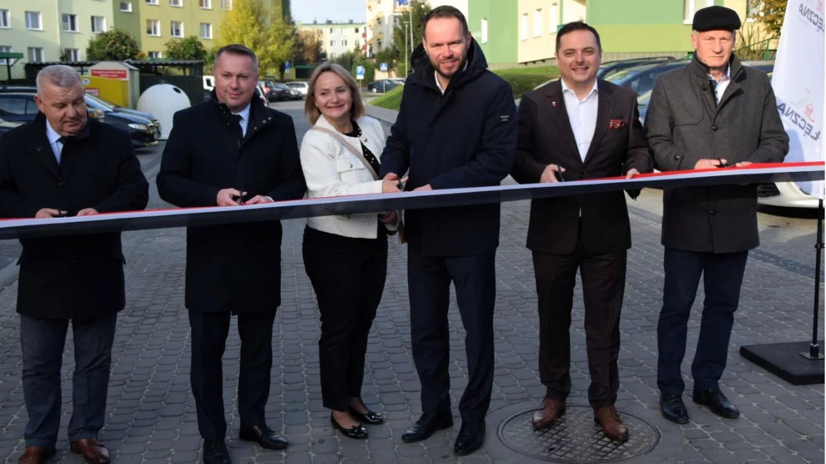 Oficjalne otwarcie ulicy Obrońców Pokoju w Łęcznej (ZDJĘCIA) - Zdjęcie główne