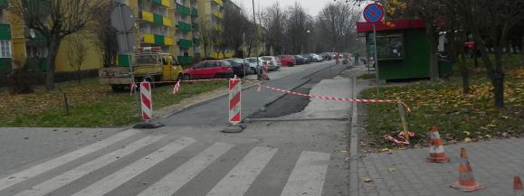 Zablokowali wyjazd z parkingu. Nie poinformowali mieszkańców   - Zdjęcie główne