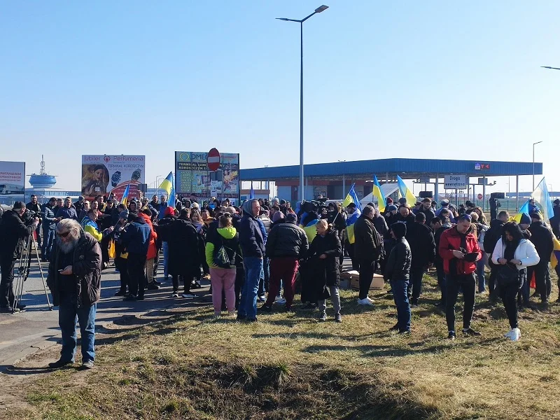 Powiat bialski :  "NIE! Dla handlu z rosją". Protestują przy Polsko-Białoruskim przejściu granicznym - Zdjęcie główne