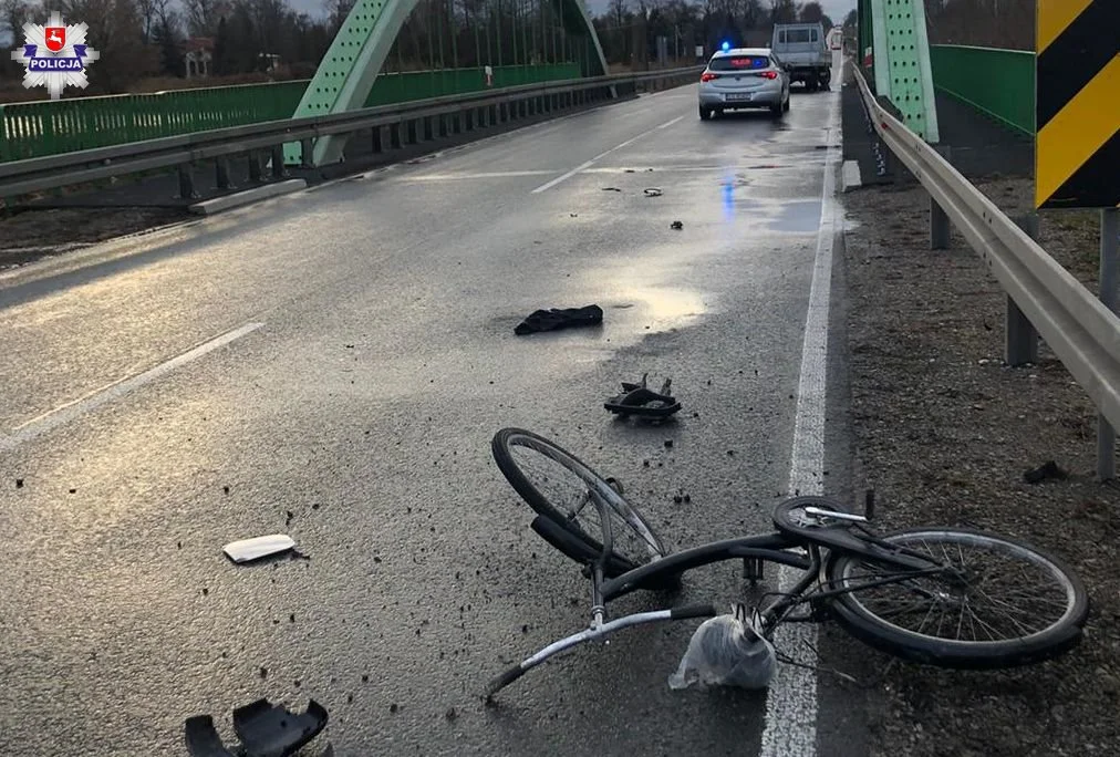 Powiat lubartowski: Samochód potrącił rowerzystkę. Kobieta trafiła do szpitala - Zdjęcie główne