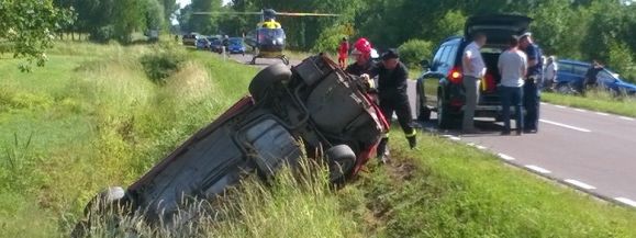 Wypadek w Barkach. Cztery osoby w szpitalu  - Zdjęcie główne