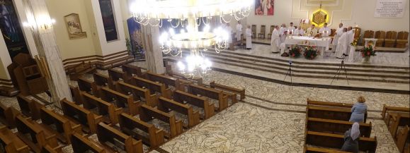 Wigilia Paschalna w kościele św. Barbary (ZDJĘCIA) - Zdjęcie główne