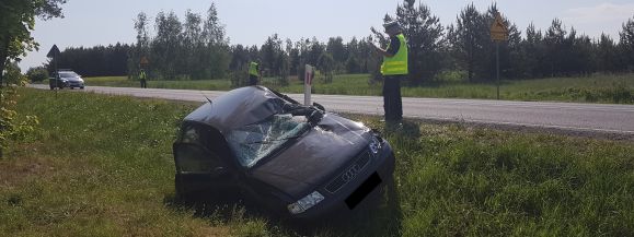 Osobówka zderzyła się z dostawczakiem - Zdjęcie główne