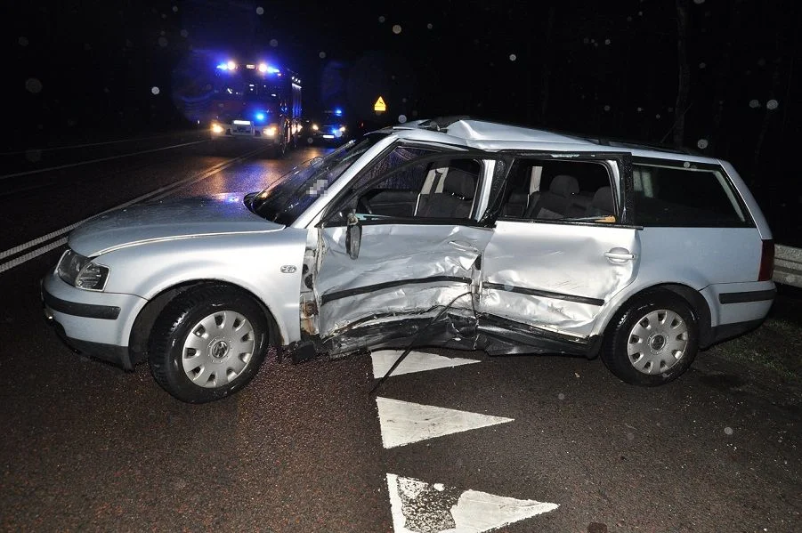 Powiat bialski: Dwa samochody zderzyły się w Wólce Dobryńskiej. Jeden kierowca nie ustąpił pierwszeństwa drugiemu - Zdjęcie główne