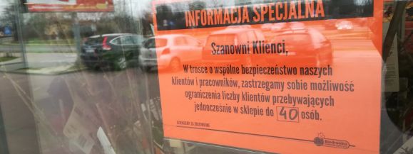 Koronawirus. Masksymalnie 5 osób w sklepie. Zakupy w rękawiczkach [INFORMACJE ZE SKLEPÓW W ŁĘCZNEJ] - Zdjęcie główne