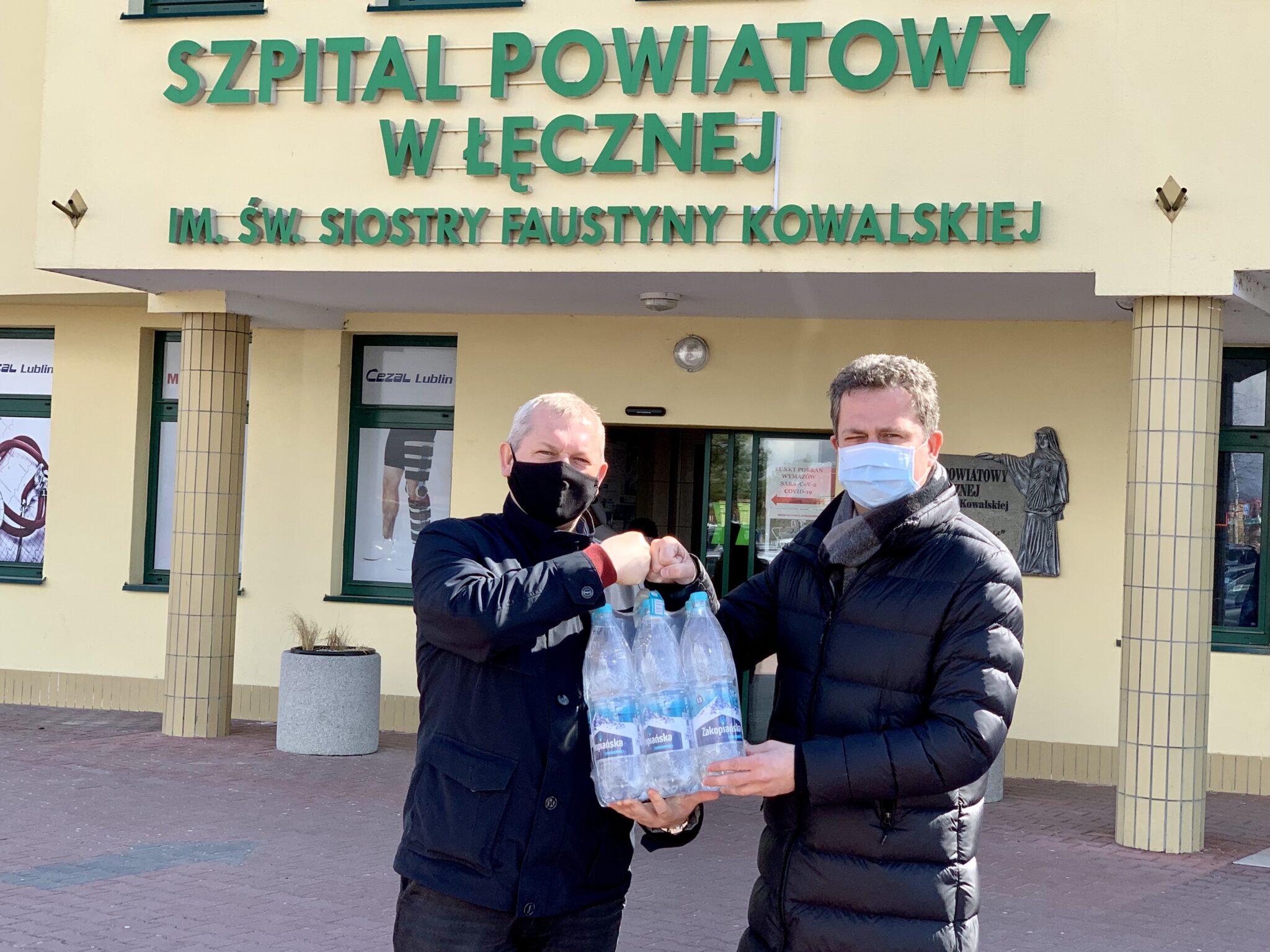 Woda od piłkarzy dla lekarzy. Górnik wsparł łęczyński szpital - Zdjęcie główne