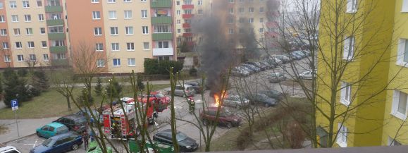 Na Bogdanowicza palił się samochód [ZDJĘCIA] - Zdjęcie główne