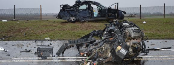 Czołowe zderzenie busa z audi w Turowoli - Zdjęcie główne