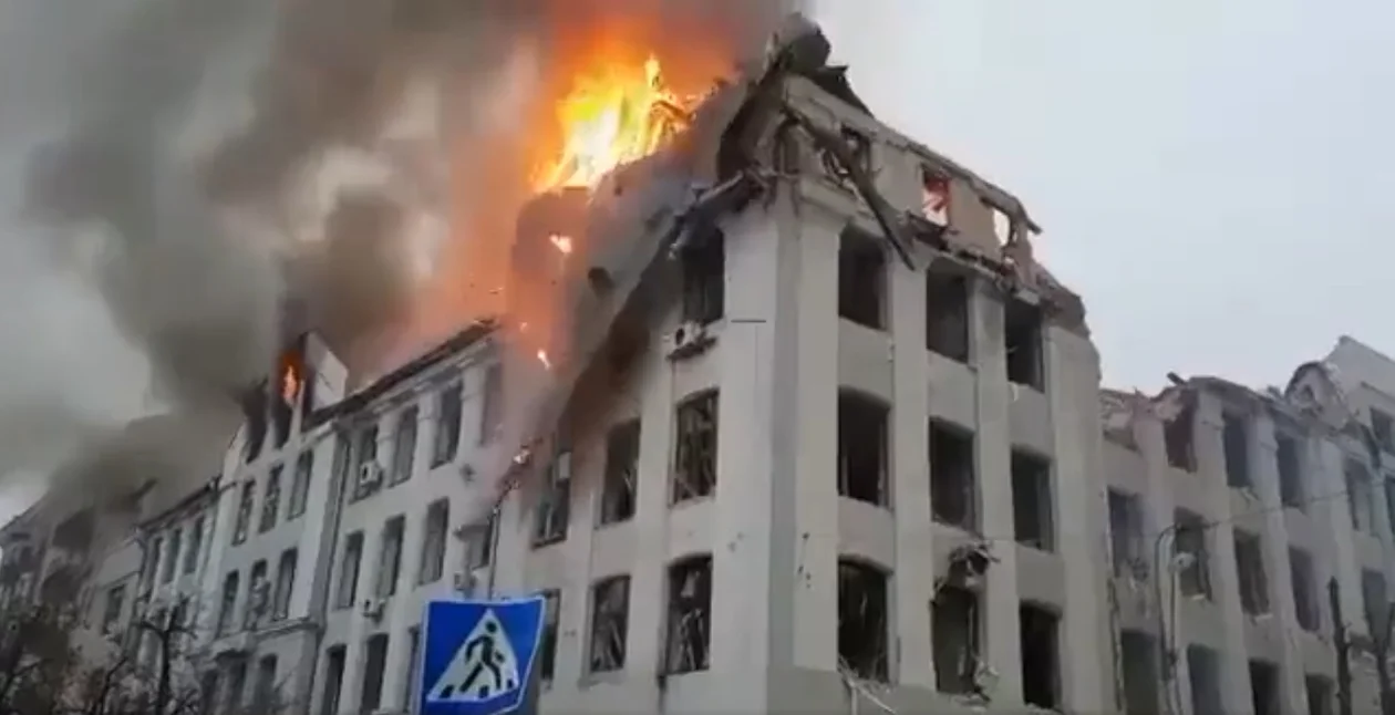 Wojna w Ukrainie. Ucieczka z ostrzeliwanego Charkowa. "Pocisk trafił w sąsiedni blok" - Zdjęcie główne