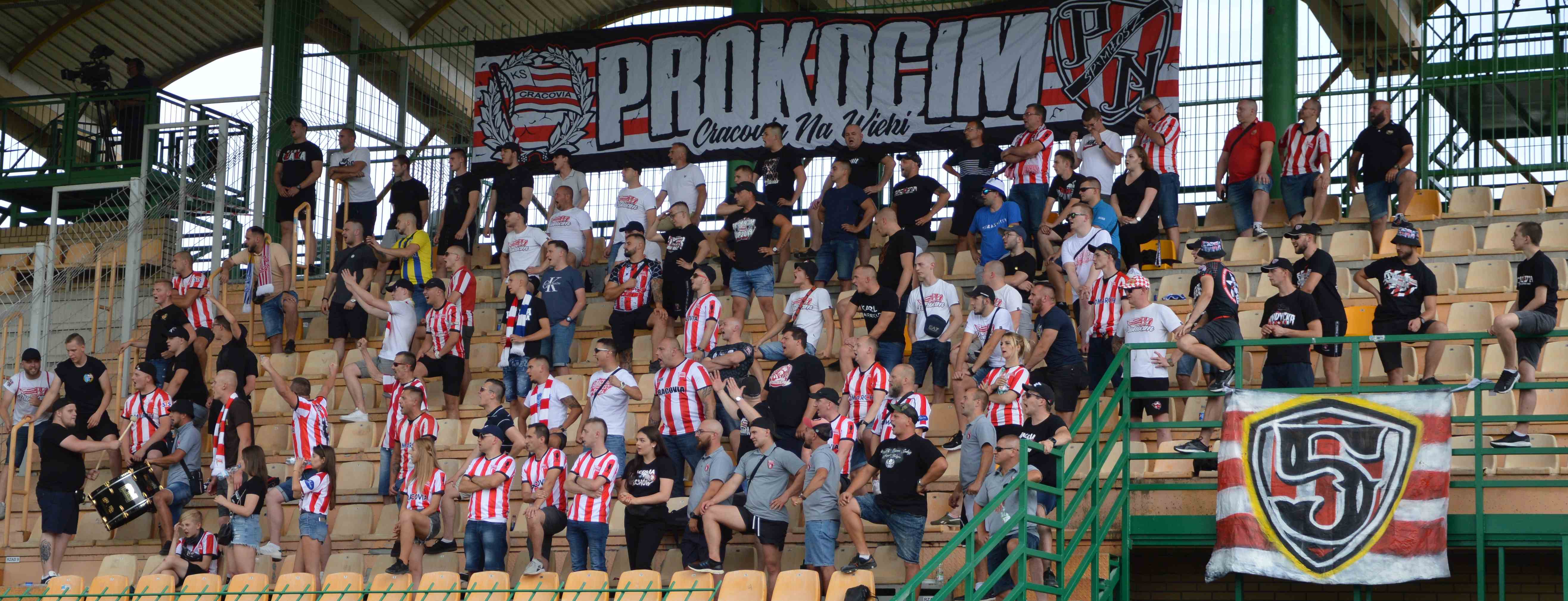 Do Grodu Dzika przyjechała też liczna grupa fanów Cracovii