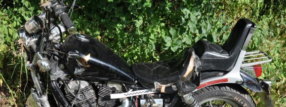 Do oka kierowcy wpadł owad? Zginął motocyklista  - Zdjęcie główne