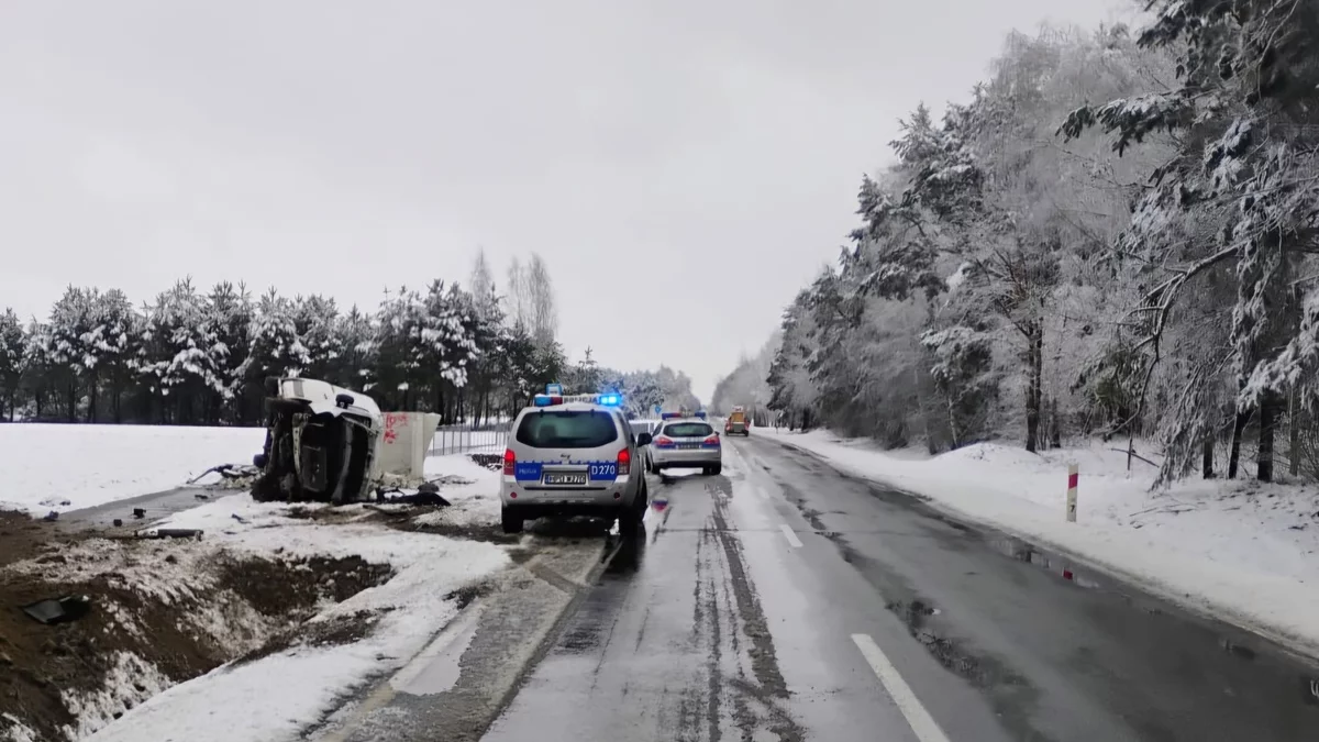 Nagły powrót zimy. Koszmar na drogach - Zdjęcie główne